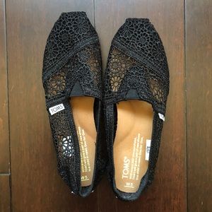 Black lace toms flats